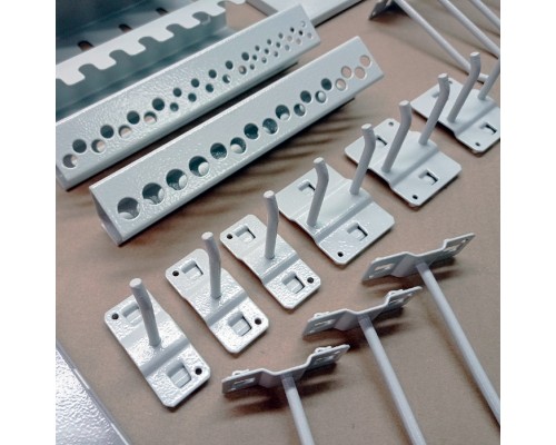 Перфорированные панели со столешницей